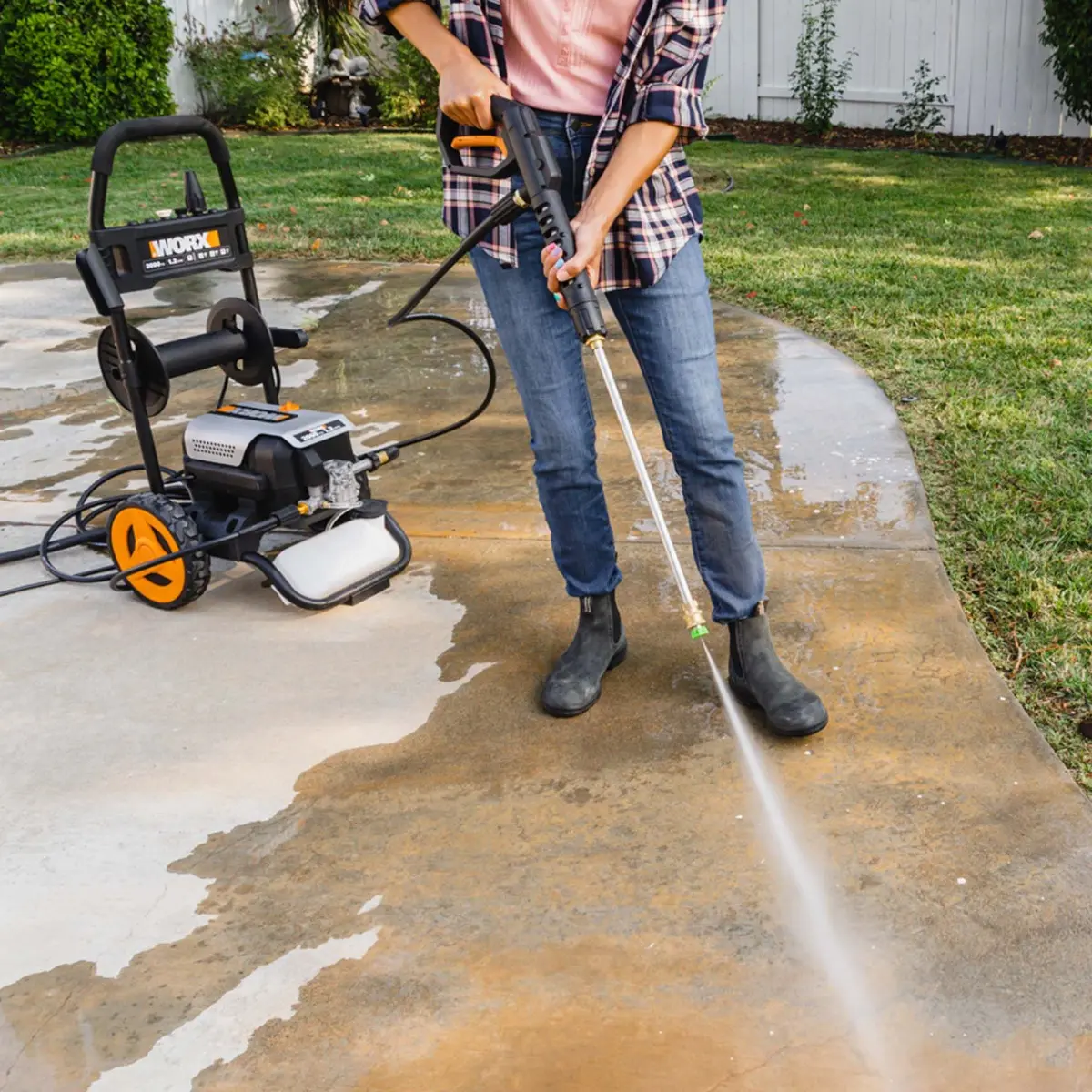 13 Amp 2000 PSI 1.2 GPM pressure washer 8