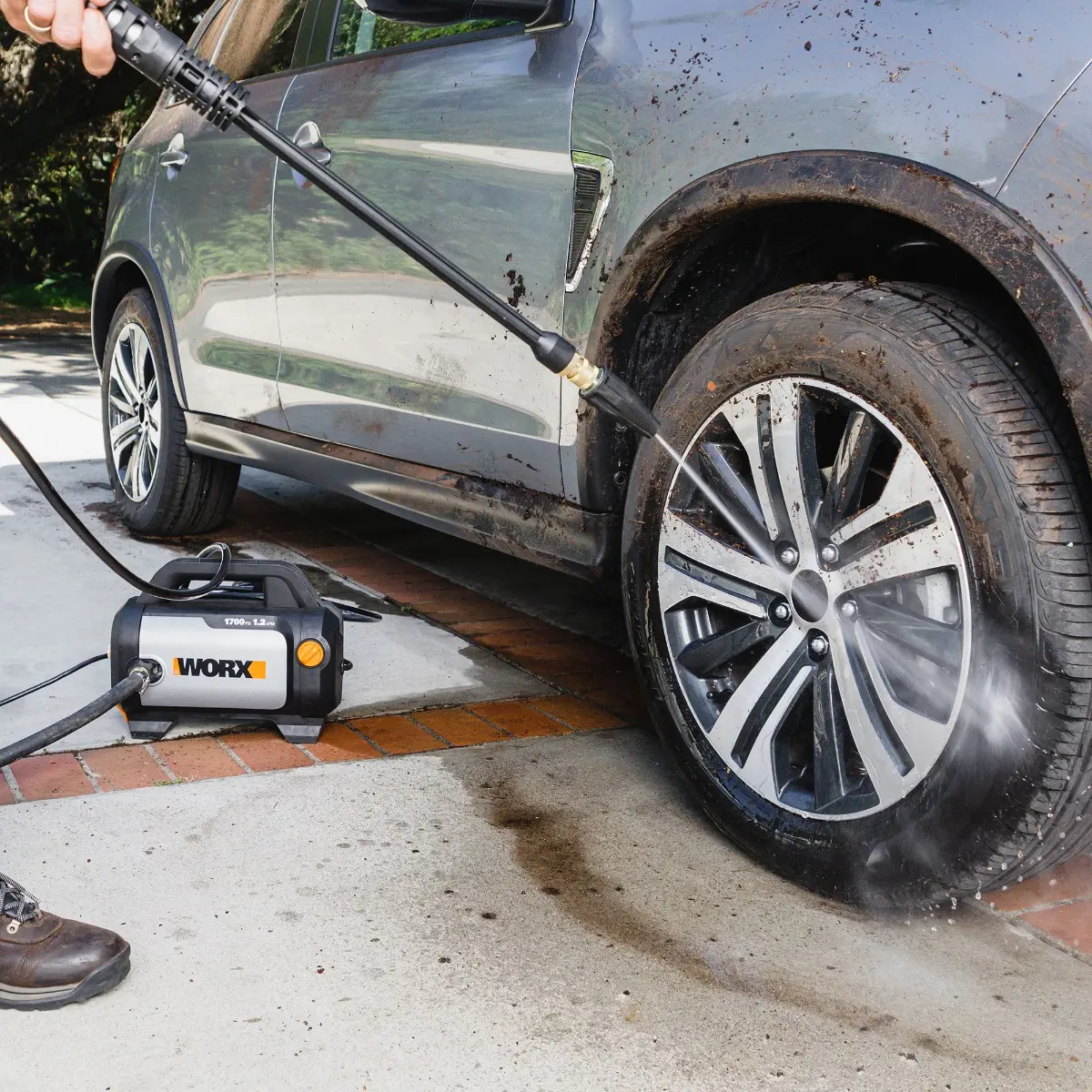 13 Amp 1700 PSI 1.2 GPM pressure washer 3