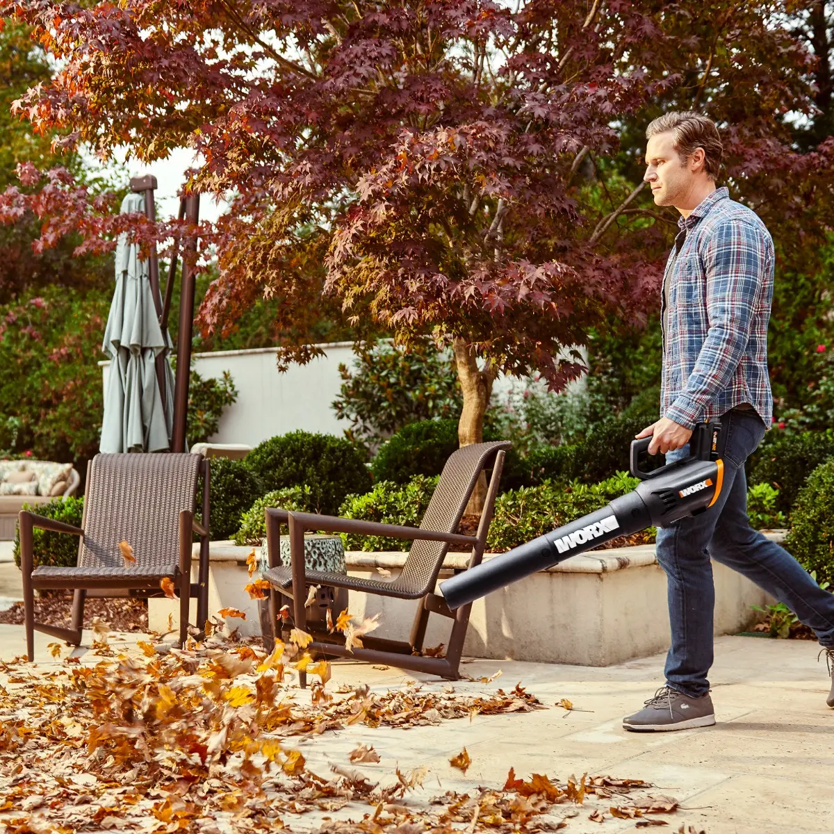 20V 10" Cordless Chainsaw and TURBINE Blower Combo Kit 4