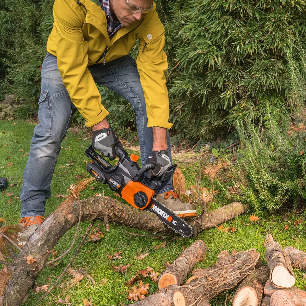 20V 10" Cordless Chainsaw and TURBINE Blower Combo Kit 6