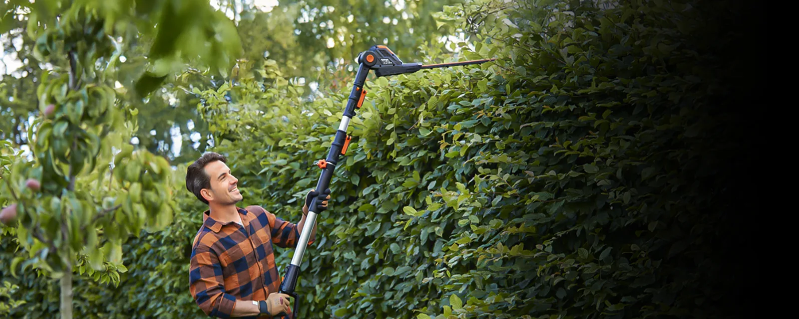 20V 20'' pole hedge trimmer - Tool Only feature 5