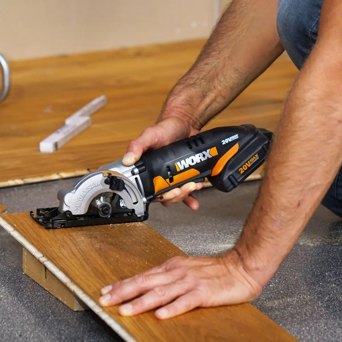 20V Power Share Ai Drill & 3-3/8" Worxsaw Combo Kit (Discontinued) 3
