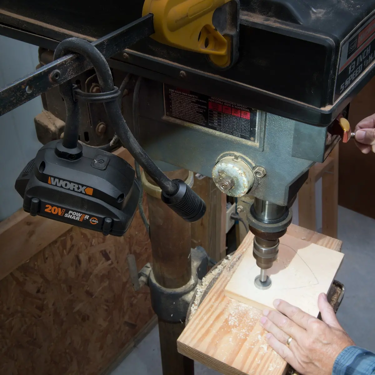 20V Power Share Drill & Jigsaw with Flex Light (Discontinued) 3