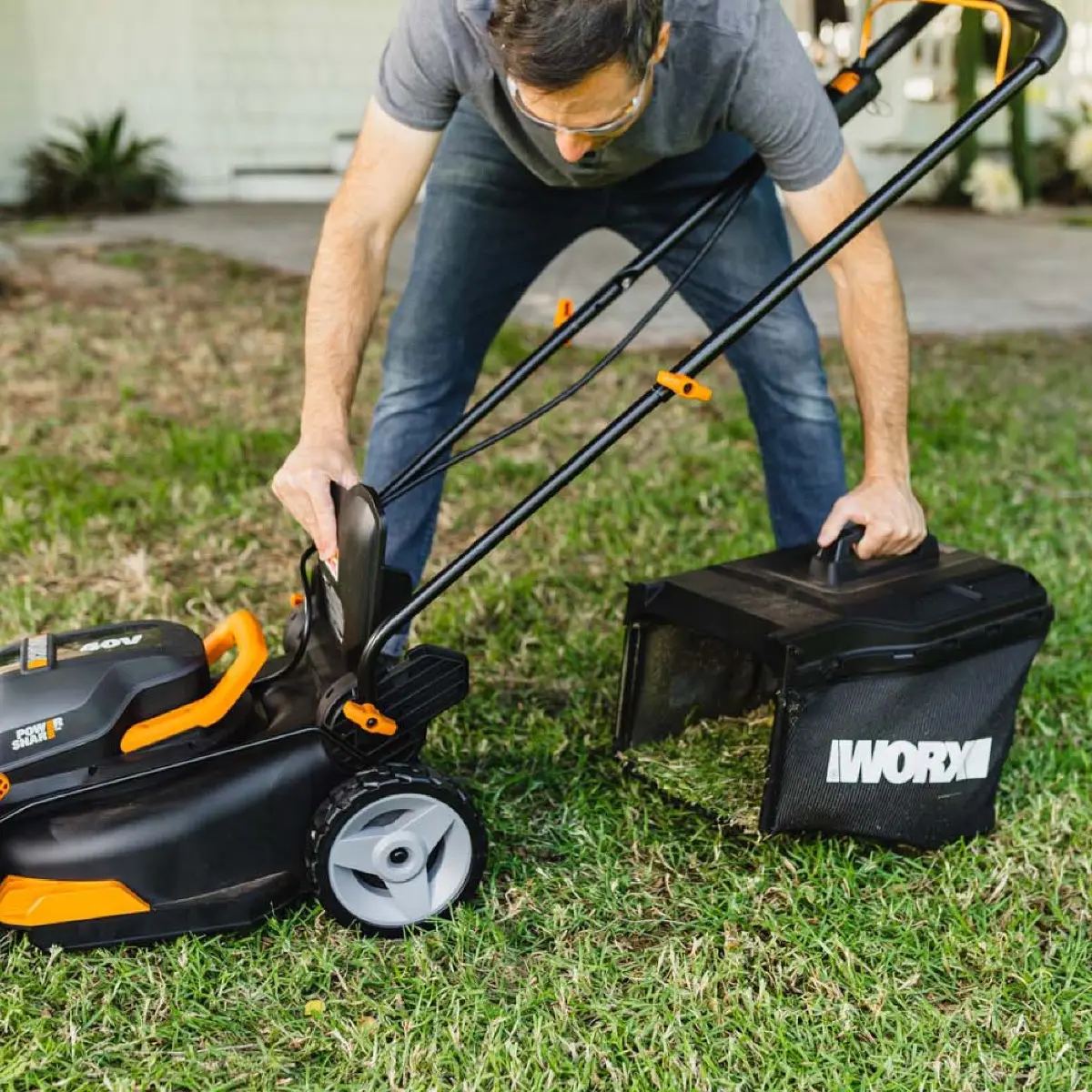 40V Power Share 4.0Ah 17" Cordless Lawn Mower 7