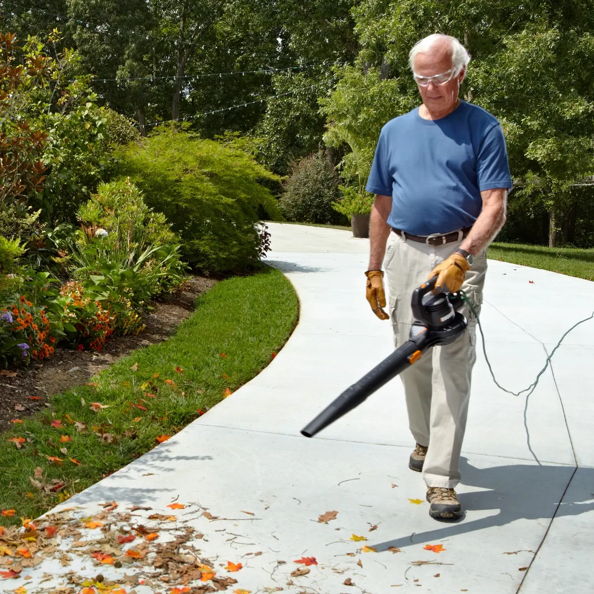 7.5 Amp Electric 2-Speed Leaf Blower (Discontinued) 4