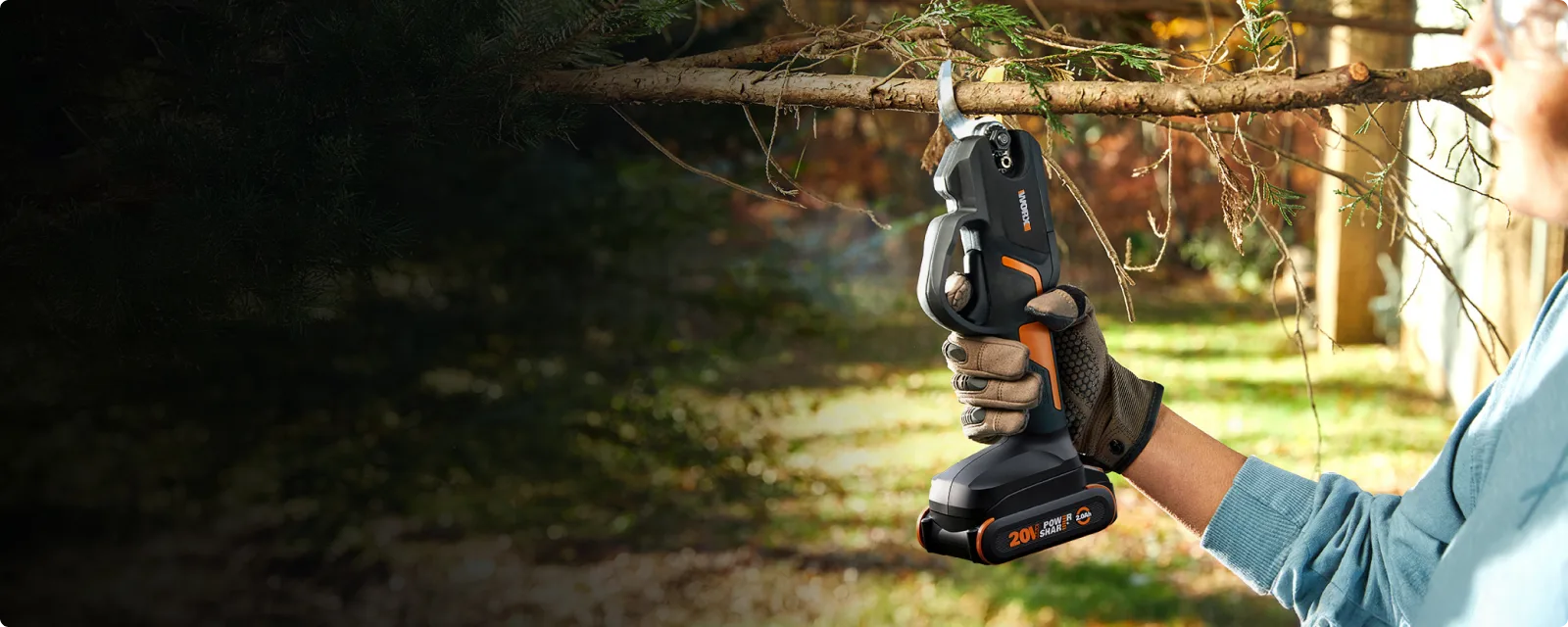 20V 1'' brushless pruning shear feature 1