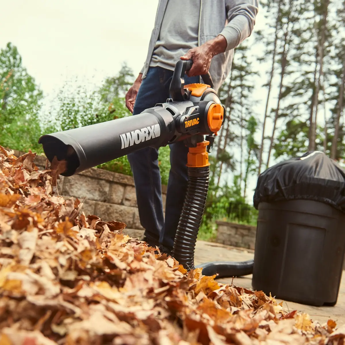 12 Amp 620 CFM 70 MPH leaf blower /mulcher / vacuum 3