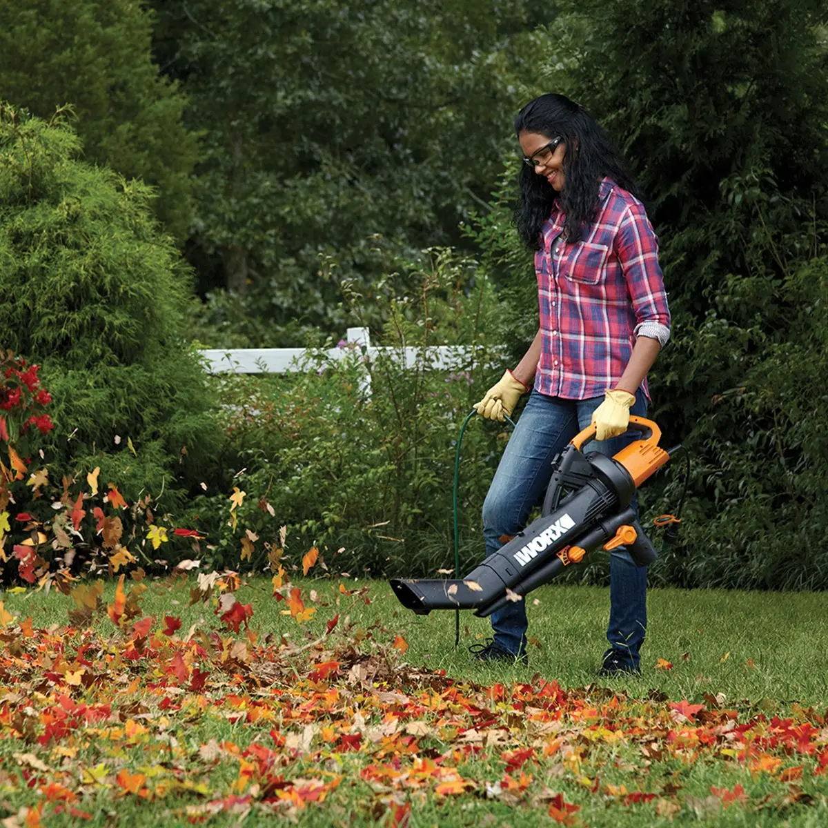 12 Amp 350 CFM 210 MPH leaf blower /mulcher / vacuum 4