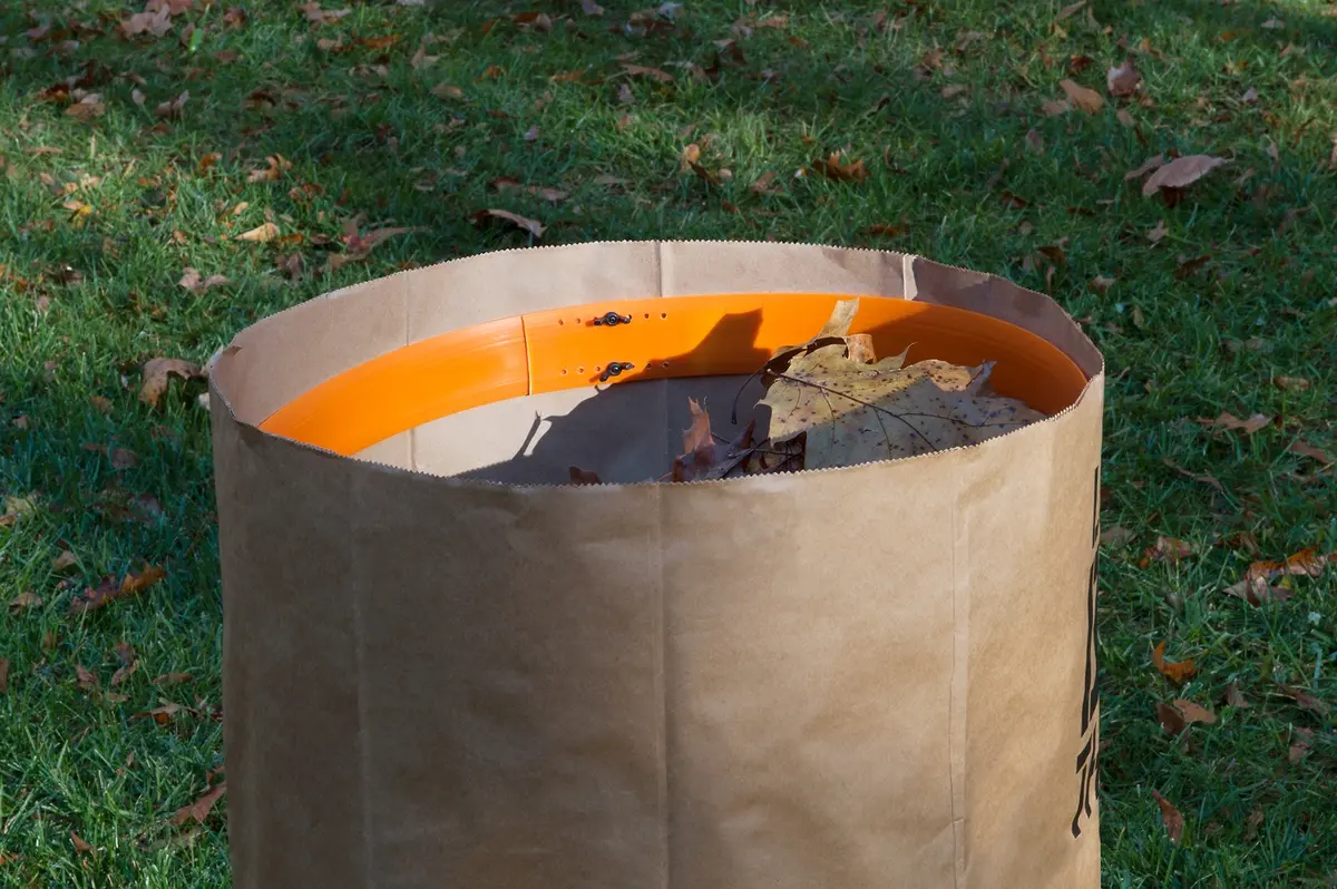 Universal Bag Holder 6